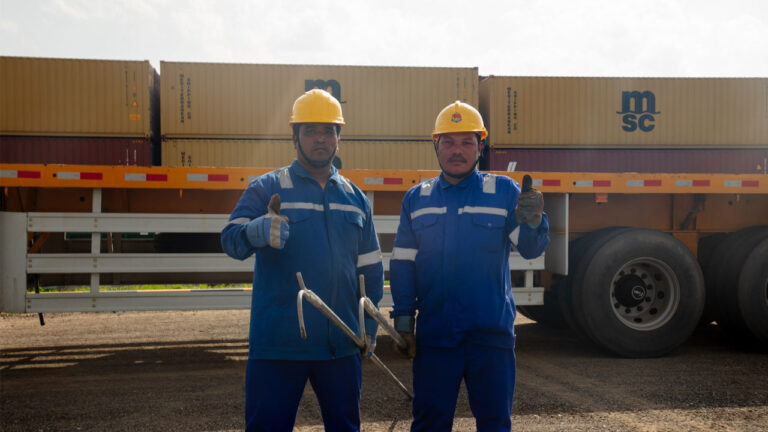 ចំណតផែរណបពហុបំណង LM២៦